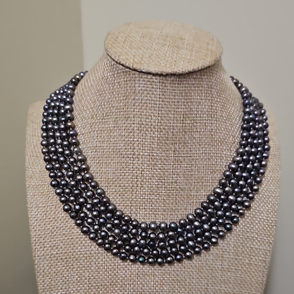 Elegant Greyish Pearl Necklace